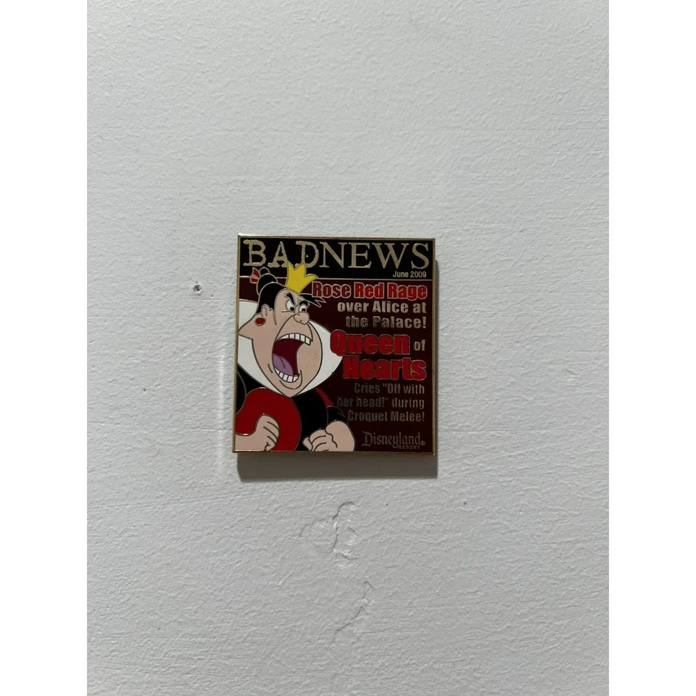 Disney - Bad News Magazine Collection - Queen of Hearts - LE 1000 Pin - DLR